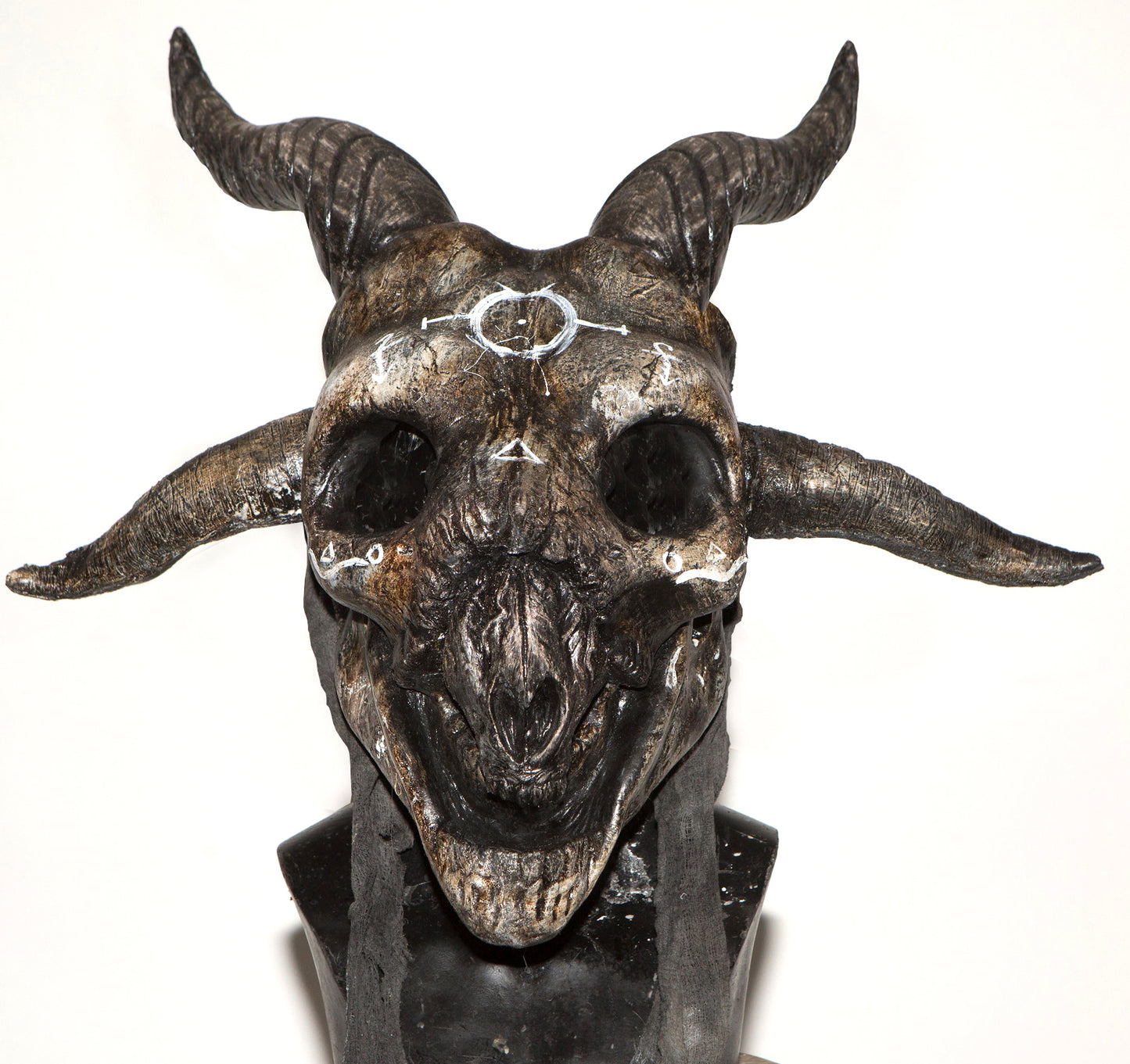 OCCULT GOAT SKULL